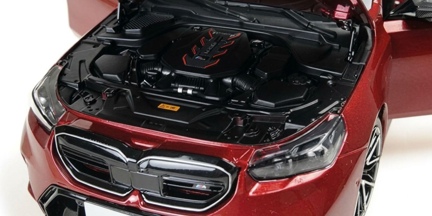 Amazon | Minichamps M5 ツーリング ダークレッド メタリック 2024年