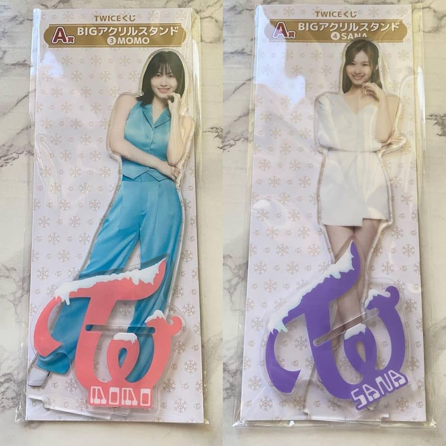 Amazon.co.jp: TWICE ファミマくじ モモ サナ BIGアクリル
