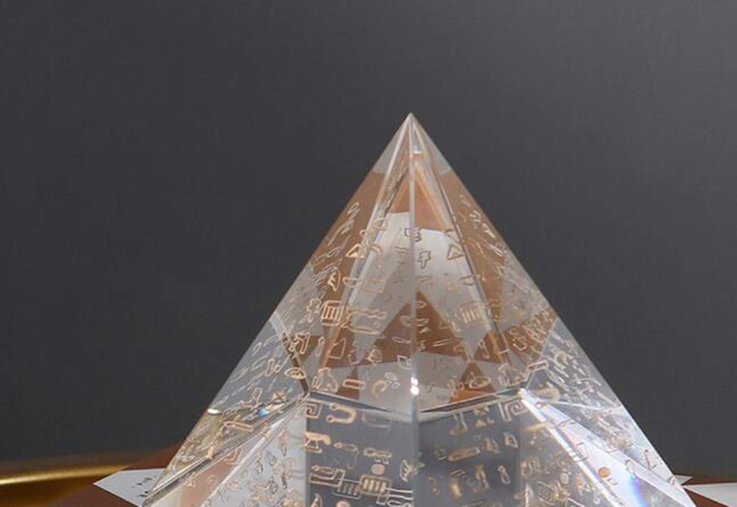 クリスタル ピラミッド オブシディアン 古代エジプト パワーストーン 41Wq27SOPnL._SS200_.jpg