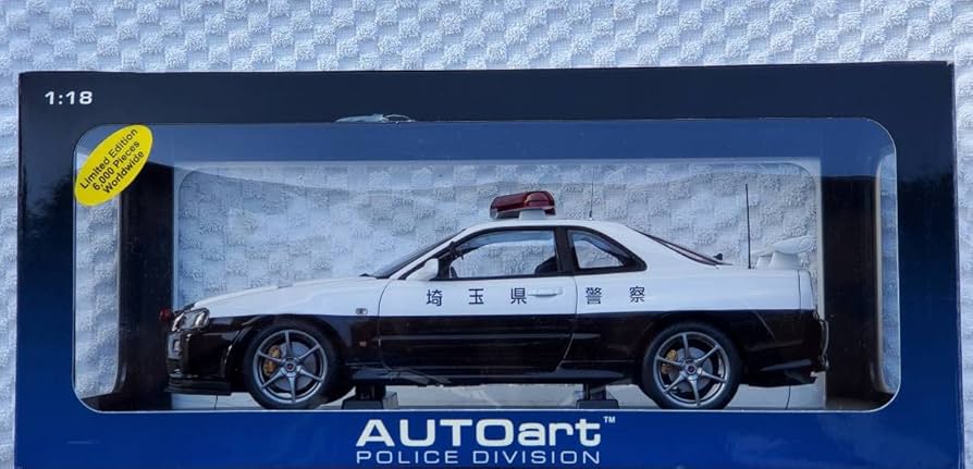 Amazon.co.jp: ドア未 Aa 1/18 オートアート ドア開閉 タイヤ