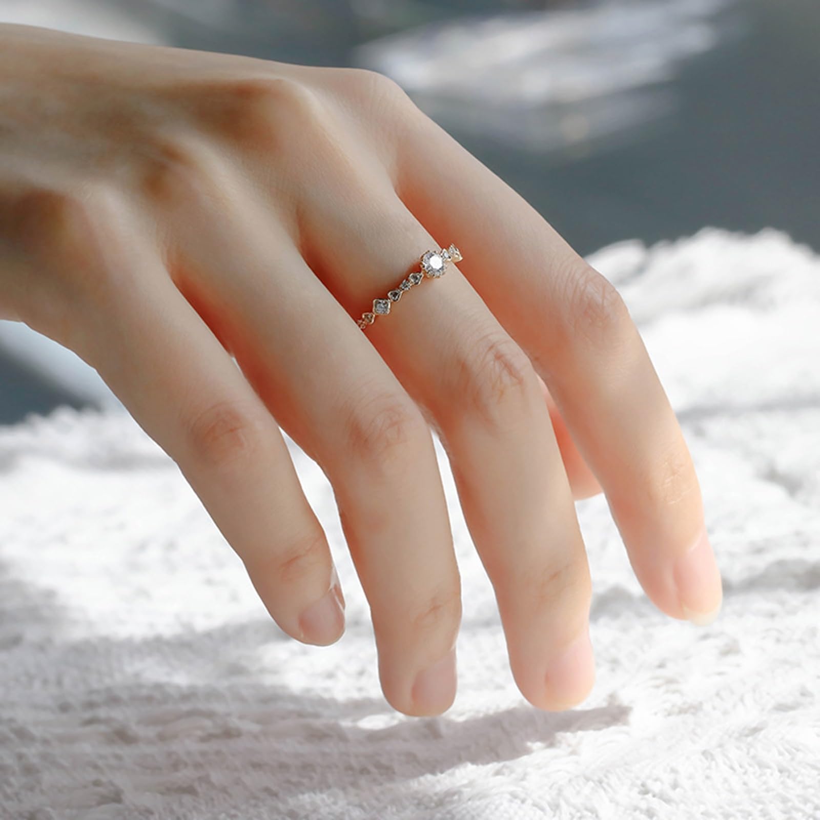 Anillo de compromiso fino de oro amarillo de 9 quilates, 14 quilates y 18 quilates para mujer, con moissanita de media eternidad, oro real