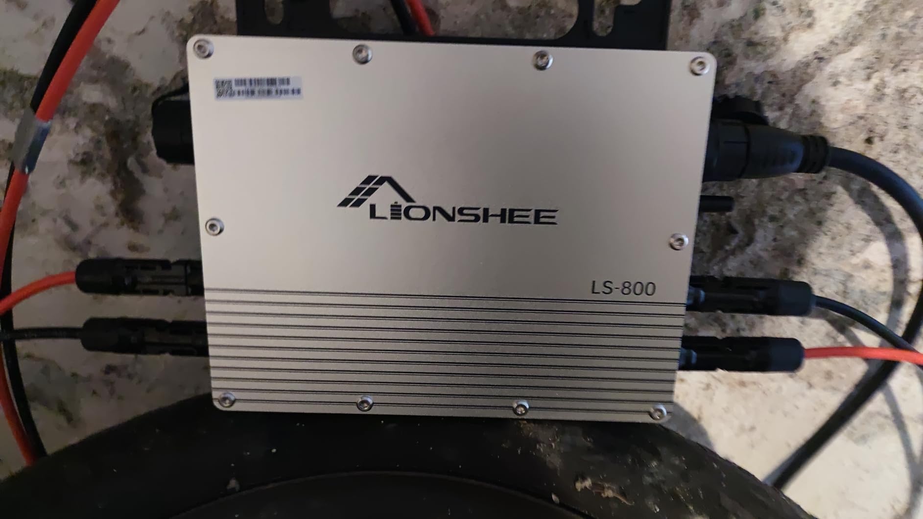Wechselrichter 800W mit WLAN & App Solar Wechselrichter IP67Wasserdichter Micro Wechselrichter
