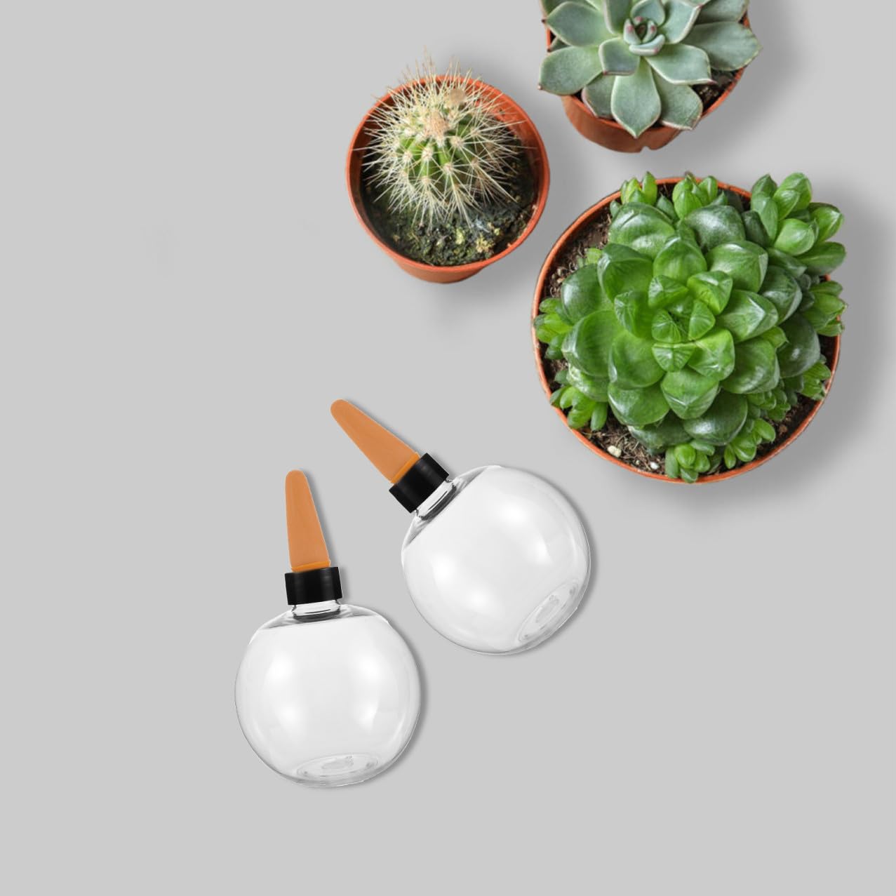 Lot de 4 globes d'arrosage automatique de 500 ml pour plantes d'intérieur, bulbes en plastique auto-arrosage avec recharge supérieure pour un maintien constant de l'humidité du sol