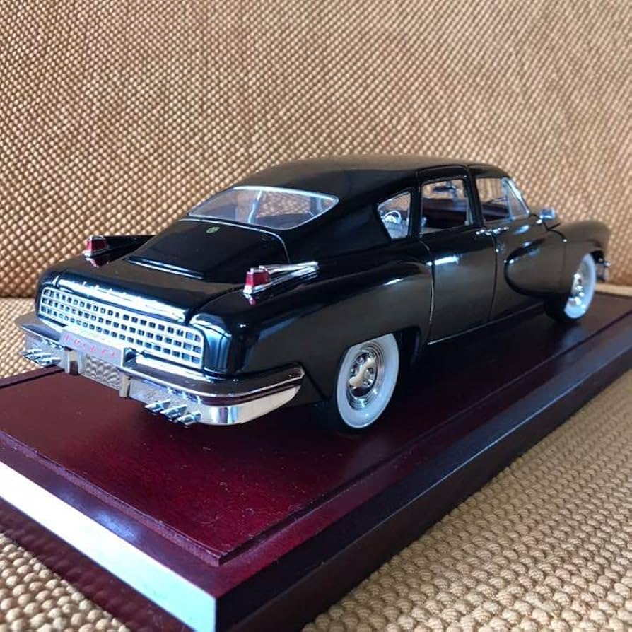 当時物　1/18 京商　タッカー　TUCKER ミニカー Amazon.co.jp: 1/18 TUCKER TORPEDO 1948 タッカー トーピード