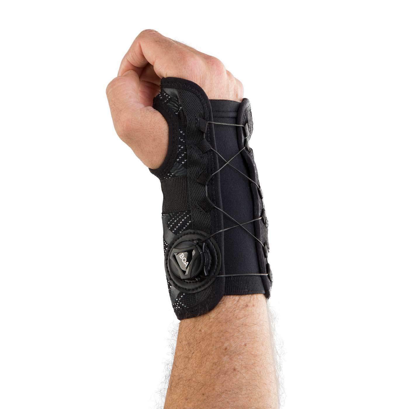 DonJoy Performance Muñequera Bionic con ajuste de carrete (derecha, mediana/grande)