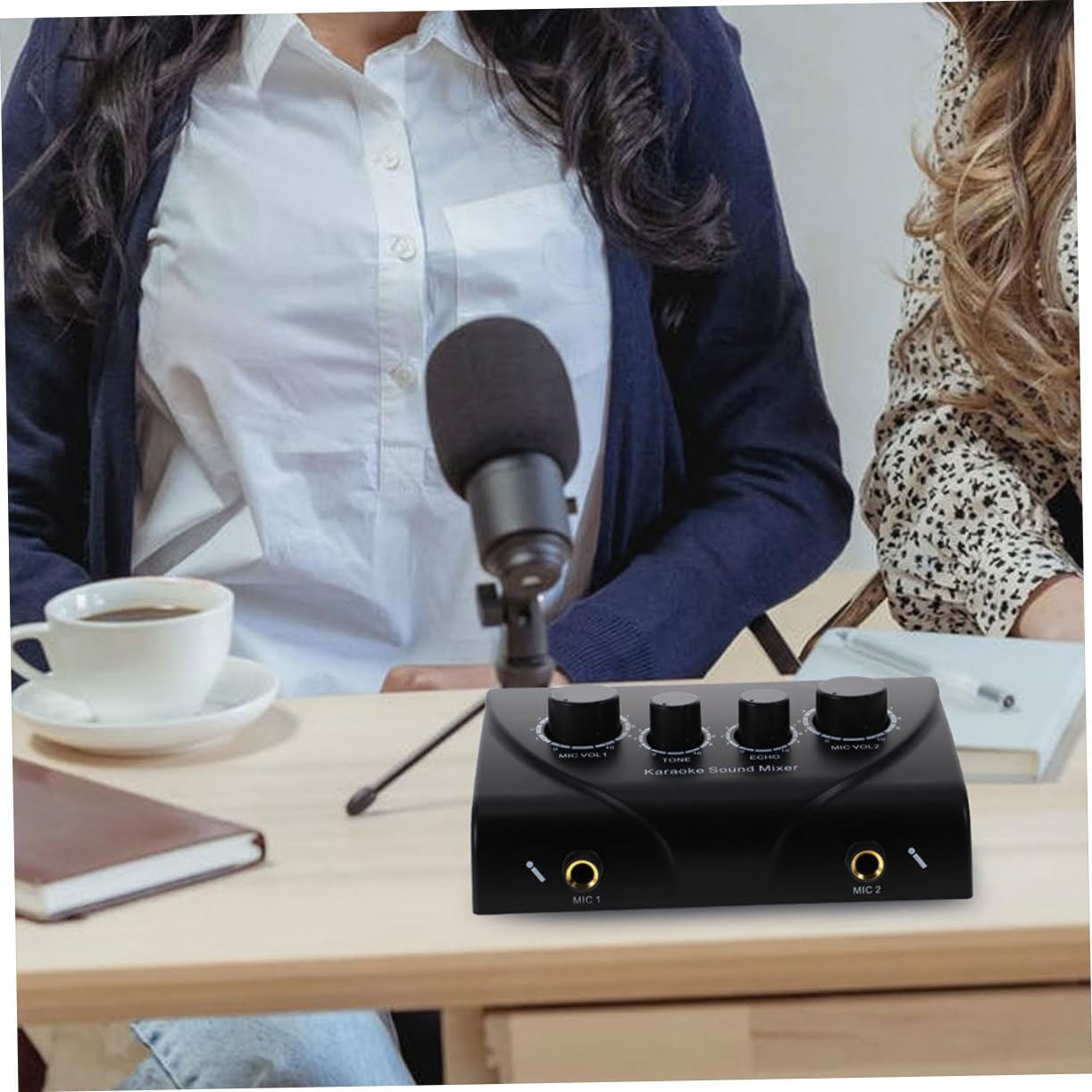 Gatuida Professioneller Kleiner Audiomixer mit 2 Mikrofoneingängen ABS Gehäuse Kompakt für Karaoke und Dj Equipment