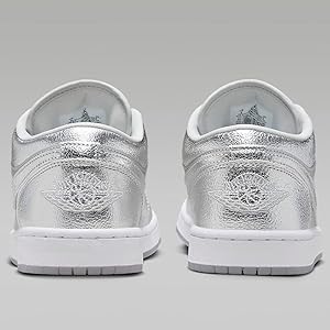 【新品】NIKE W AIR JORDAN 1 LOW SE メタリックシルバー Air Jordan 1 Low SE Women's Shoes. Nike.com