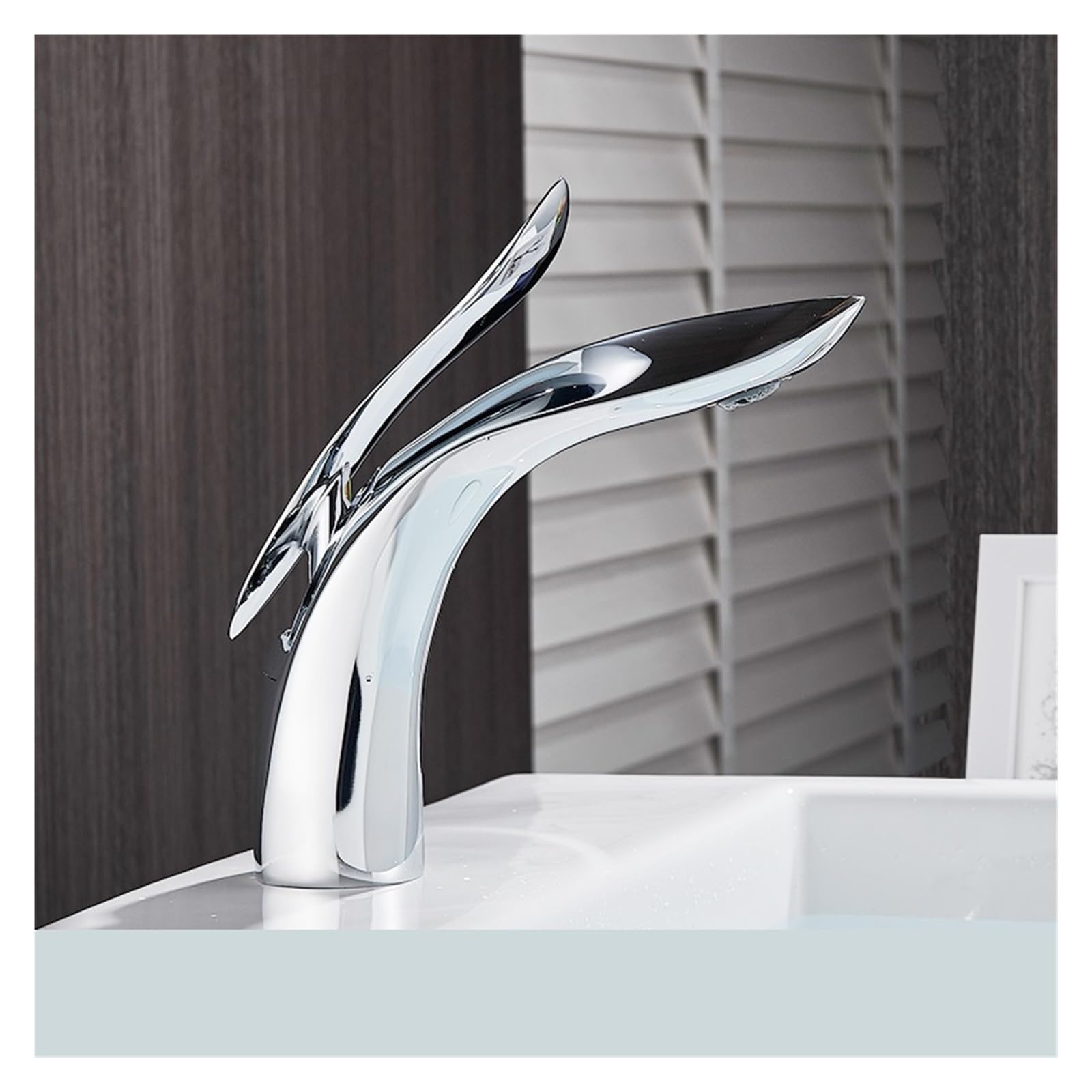 Robinet de bassin chrome mitigeur cascade eau chaude et froide