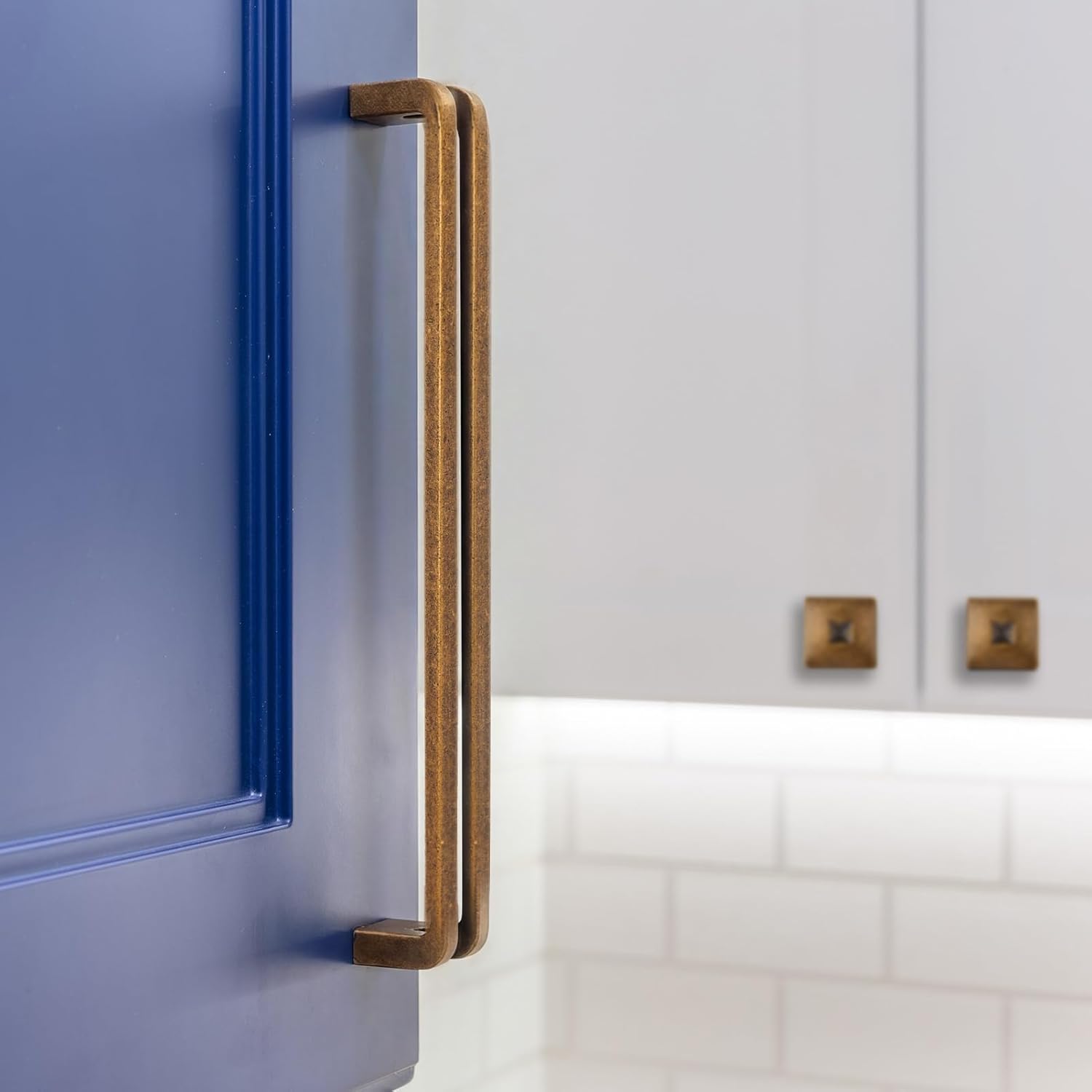 BOZWELL 7-1/2 Inch（192mm） Hole Center Antique Brass Heavy Duty Solid Cabinet Pulls, Vintage Brass Square Kitchen Drawer Handles for Cupboard Hardware Handles 6 Pack BZ7600