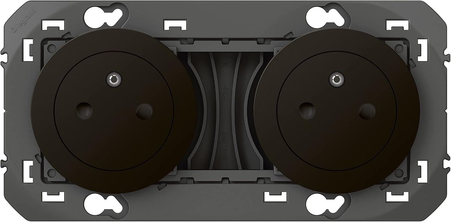 Legrand 095278 2X2P Black Triple Outlet Dooxie 2P+T Surface 16A Pre-Wired Finish - Image 4