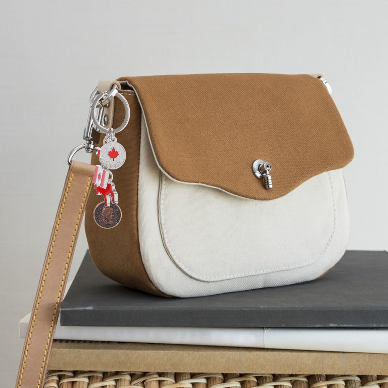 PRETYZOOM Canada Flag Keychain - Zinc Alloy Key Ring for Keys Bag and Party Favors 11Cm Assorted Colors Ideal for Canadian Souvenirs and National Flag Day Gifts - Image 4