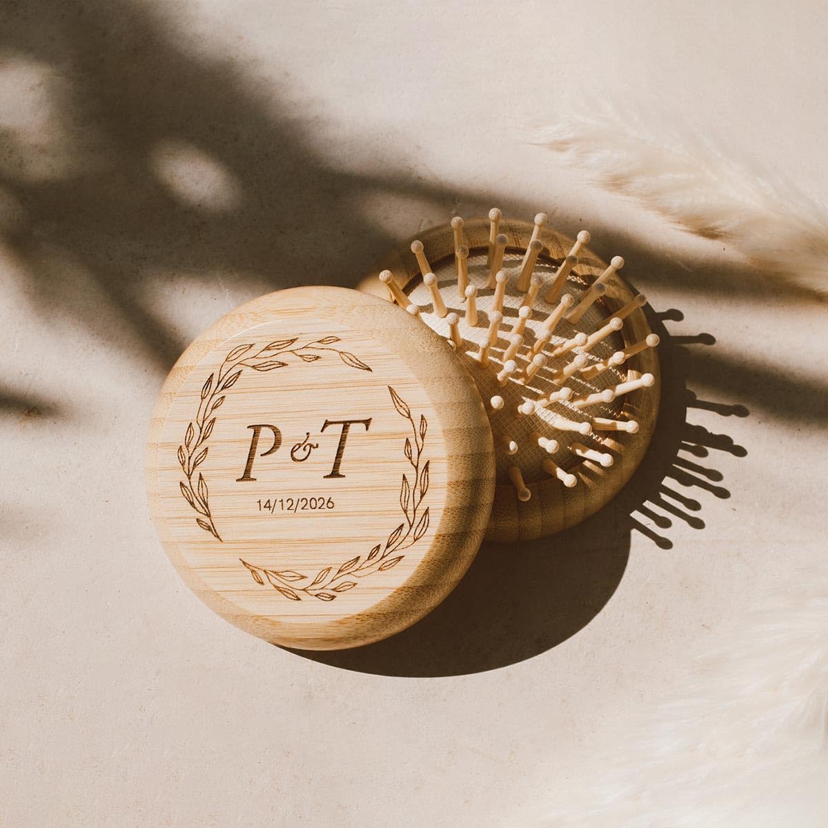 Peine madera natural con espejo personalizado boda – Pack de 15 Peines plegables con espejo de bolsillo, detalle invitados boda útil, regalo invitadas personalizado con nombre
