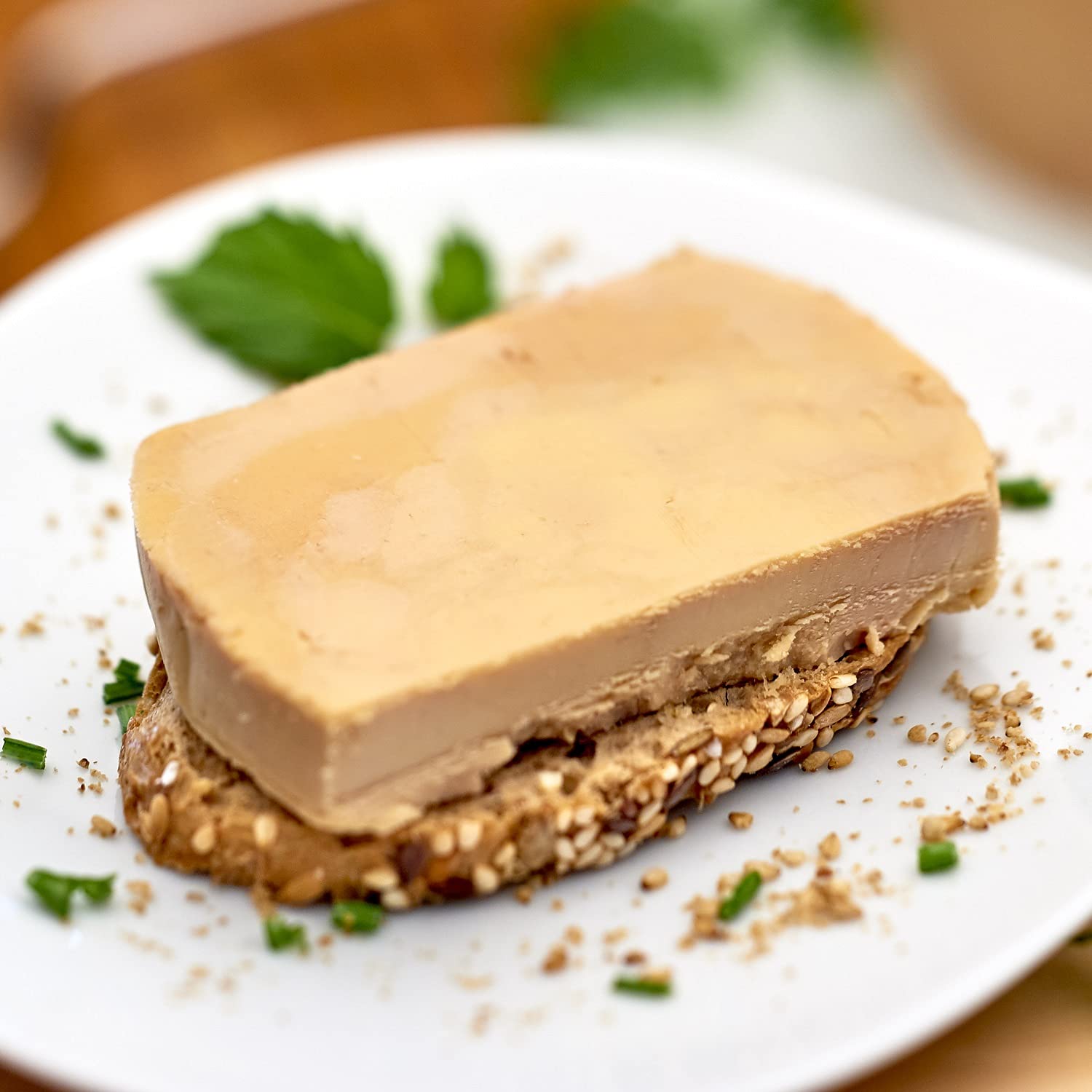 MALVASIA Cesta Gourmet, Caja Regalo con Parfait de Foie de Pato, Foie Gras de Pato y Mousse de Foie de Pato con Trufa, Elaboración Artesanal, Sin Gluten, Lote de 3 Latas Abre Fácil de 130 g