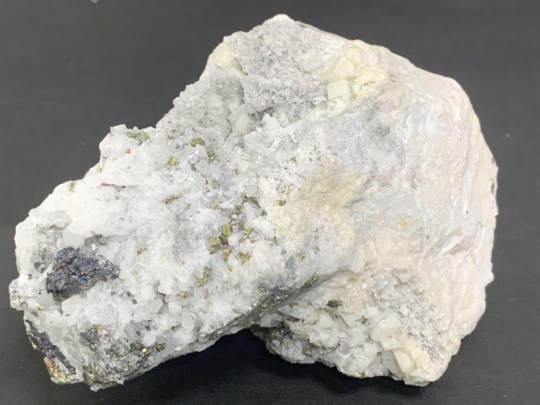 Amazon | 鉱物標本 金鉱石 金石 幸運石 原石 鑑賞石 観賞石897g | 岩石