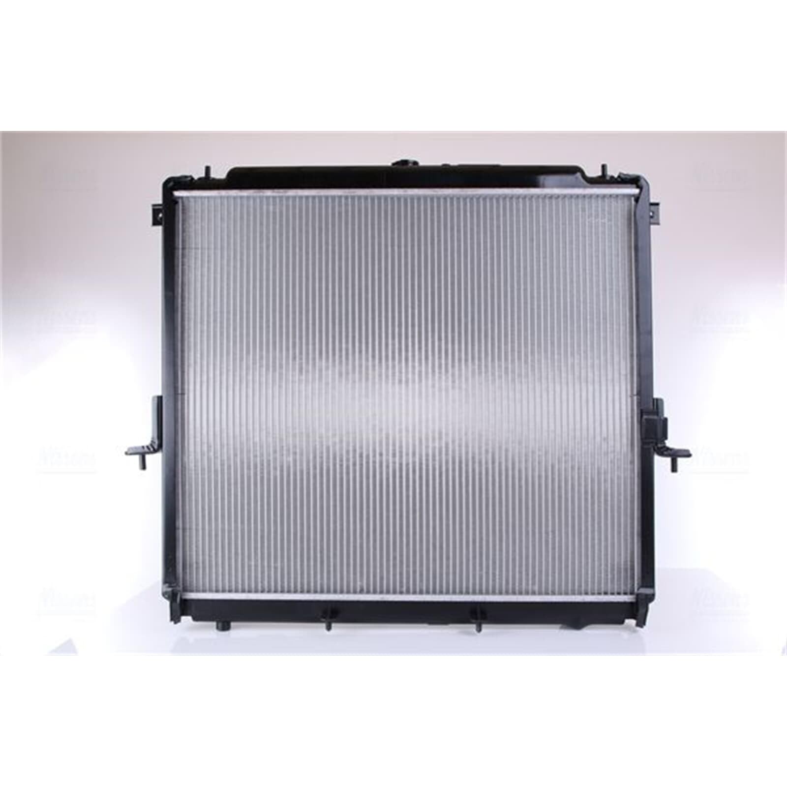 NISSENS Radiateur, refroidissement du moteur 68726