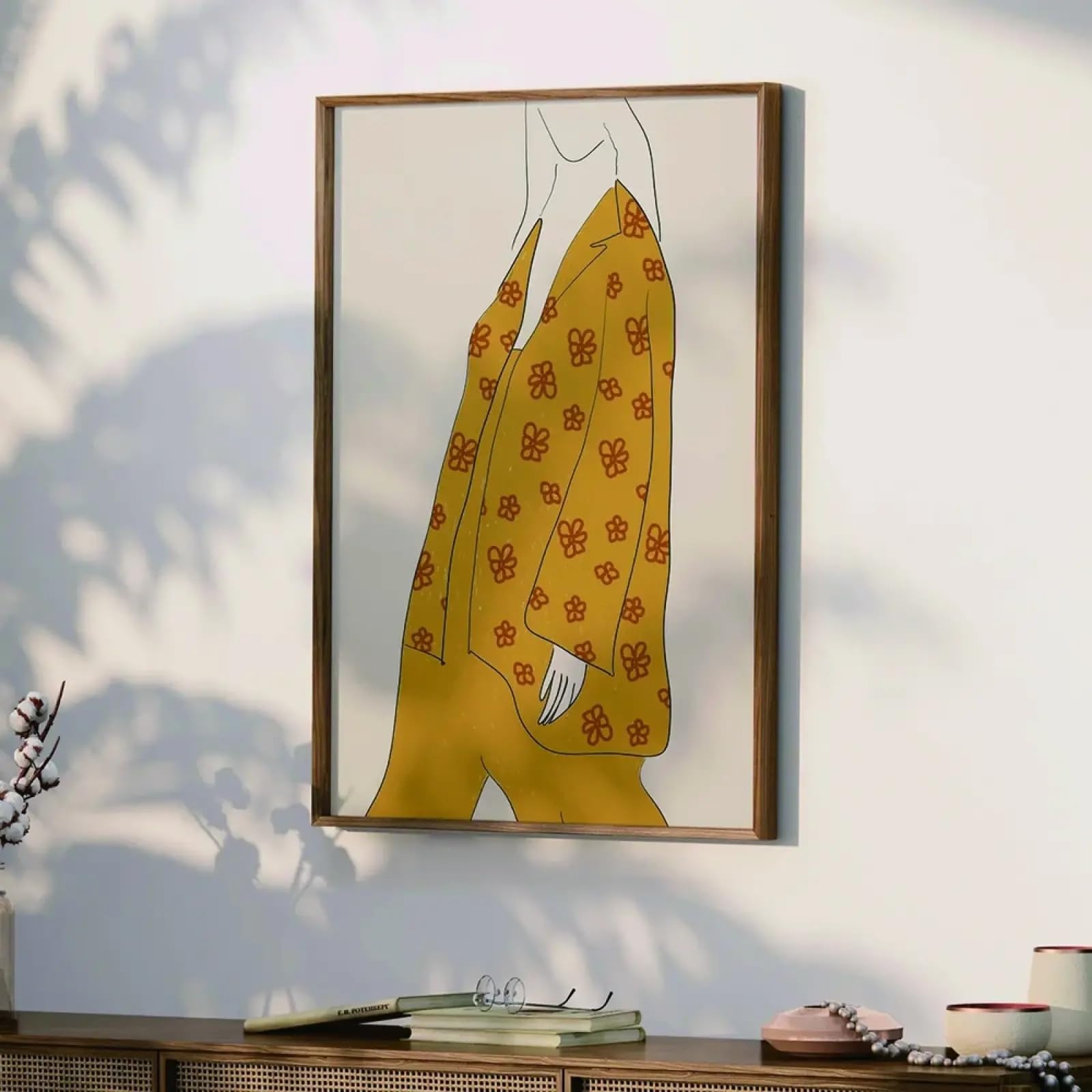 Décoration murale jaune pour illuminer une pièce sombre