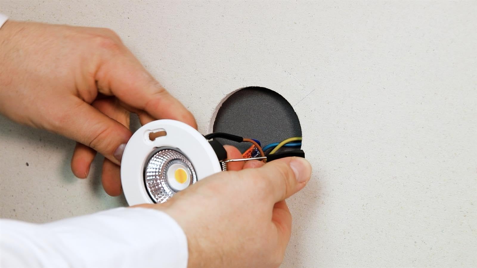 Dotlux LED-Einbauleuchte MULTISCREWplus 6W 4000K IP65 dimmbar