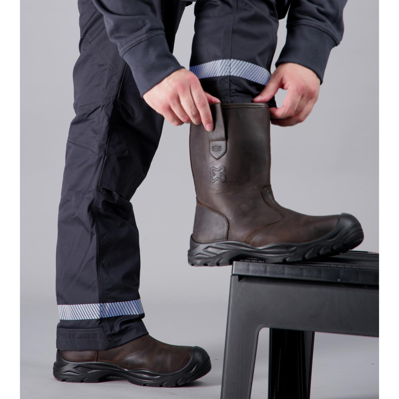 WÜRTH MODYF Sicherheitsstiefel S3 Xorion in braun - Arbeitsschuhe für Herren und Damen - metallfrei & wasserabweisend - in den Größen 39-48