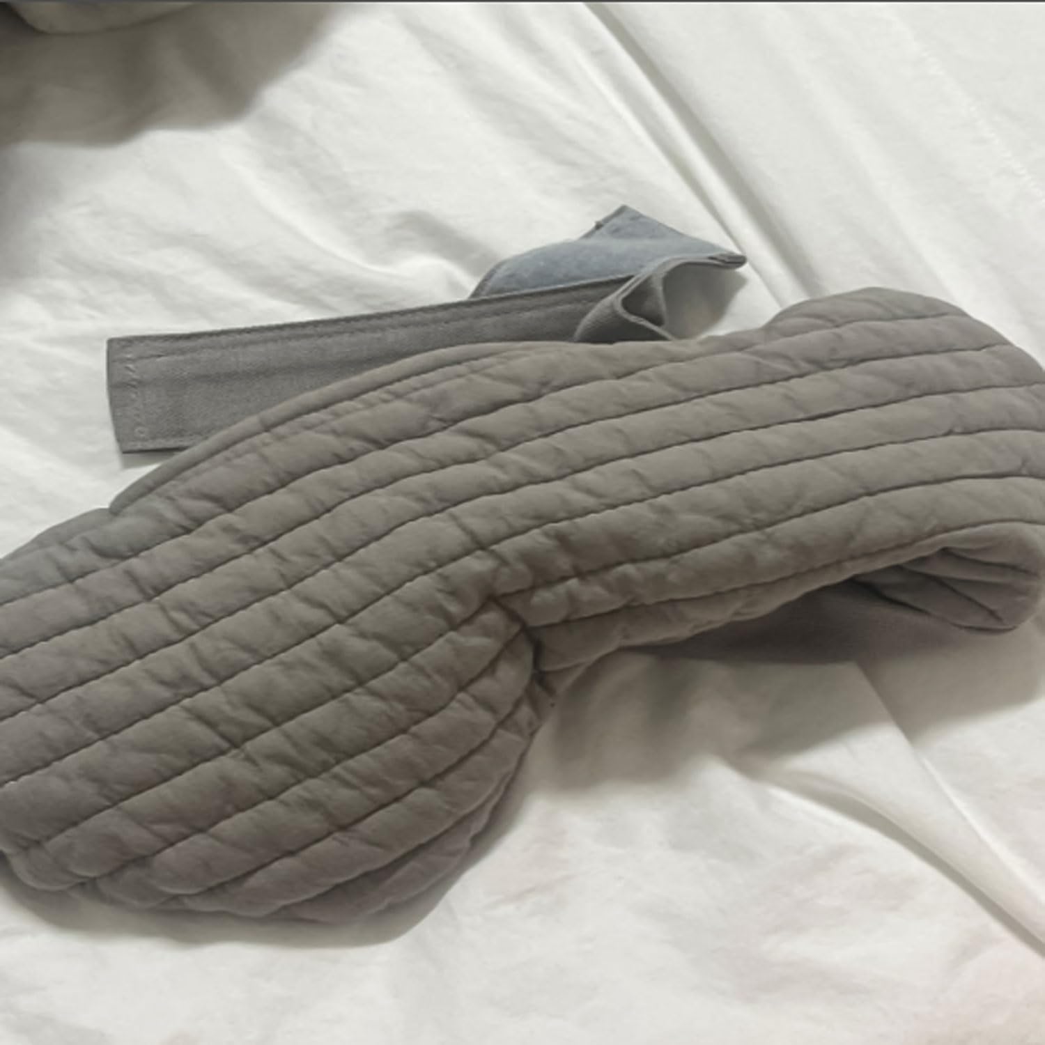 Microwaveable Heated Eye Mask with Hinoki Wood Chips – Soft Quilted Cotton Cover, Natural Fillers, Reusable Hot & Cold Compress, Handmade in Korea (Quilted Gray)