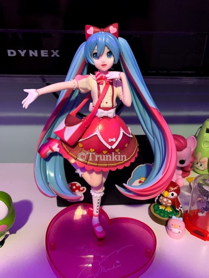 Trunkin Hatsune Miku Series Super Action Figure Ribbon Heart 25cm Collectible & Memorabilia, Fan Merchandise Red PVC Anime Figurine 3