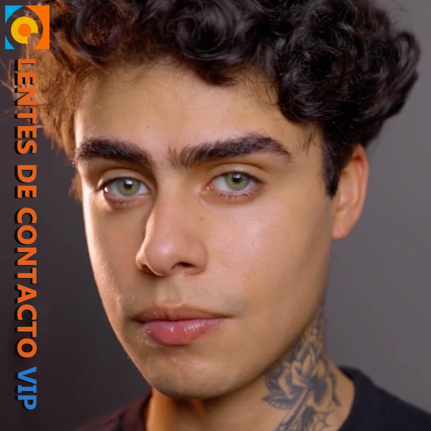 Funk VIP Lentillas de Color verde suave con diseño super natural 2 Lentes de contacto anuales + portalentes + pinza + aplicador