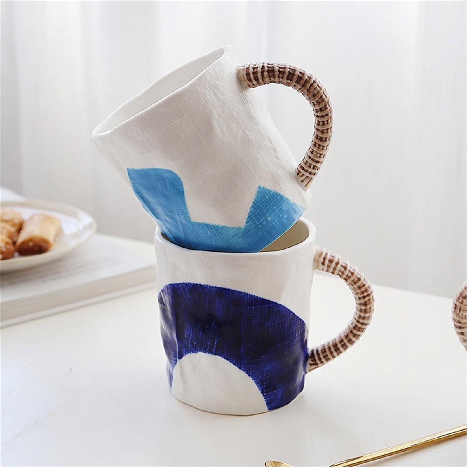 Taza de té Taza de cerámica azul texturizada pintada a mano, 350 ml