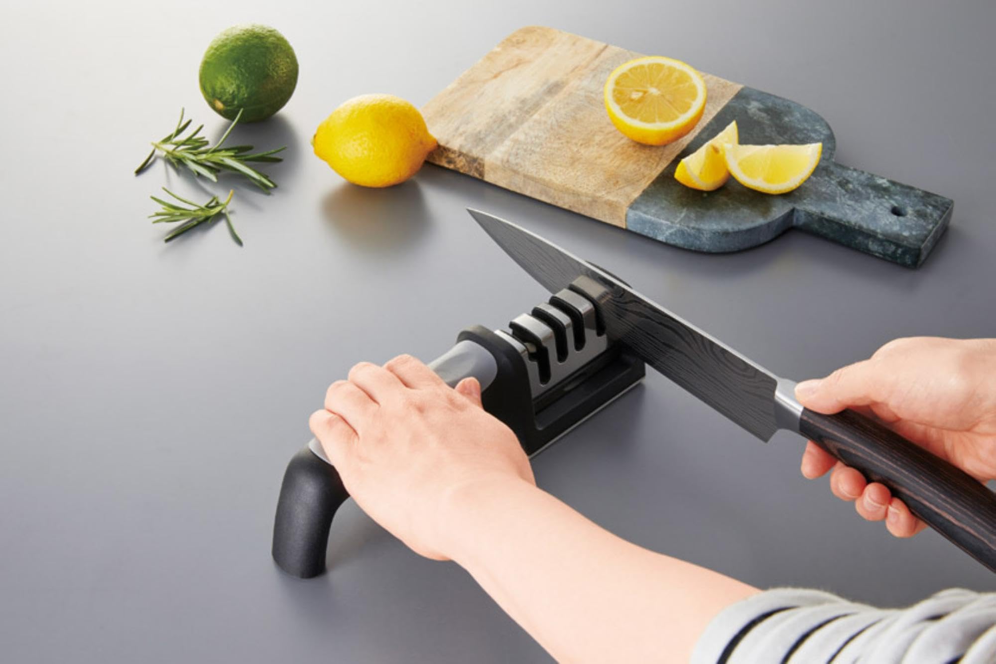 Amazon.co.jp: 丸辰 シャープナー 包丁研ぎ ハサミも研げる4連式
