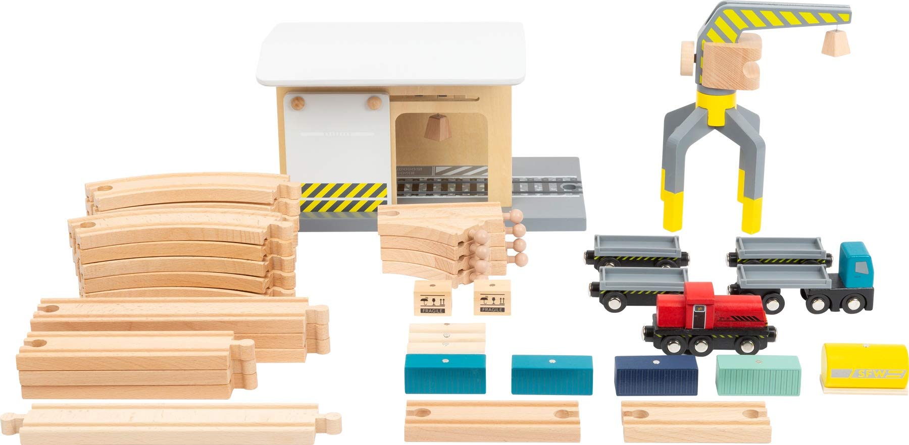 Small Foot 11377 Güterbahnhof aus Holz, mit LKW, Lok, Schiebetor, 360 Grad drehbarem Kran und Schienen, ab 3 Jahren