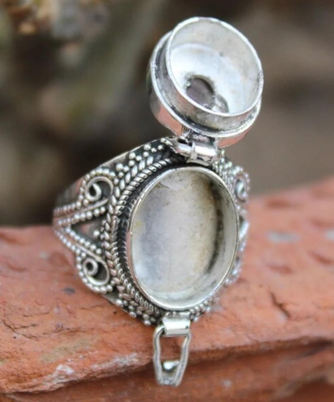 Beautiful Poison Ring For Christmas Gift, 925 Silver Plated Rings For women And girls With Natural Moonstone Gemstone Rings For Gift