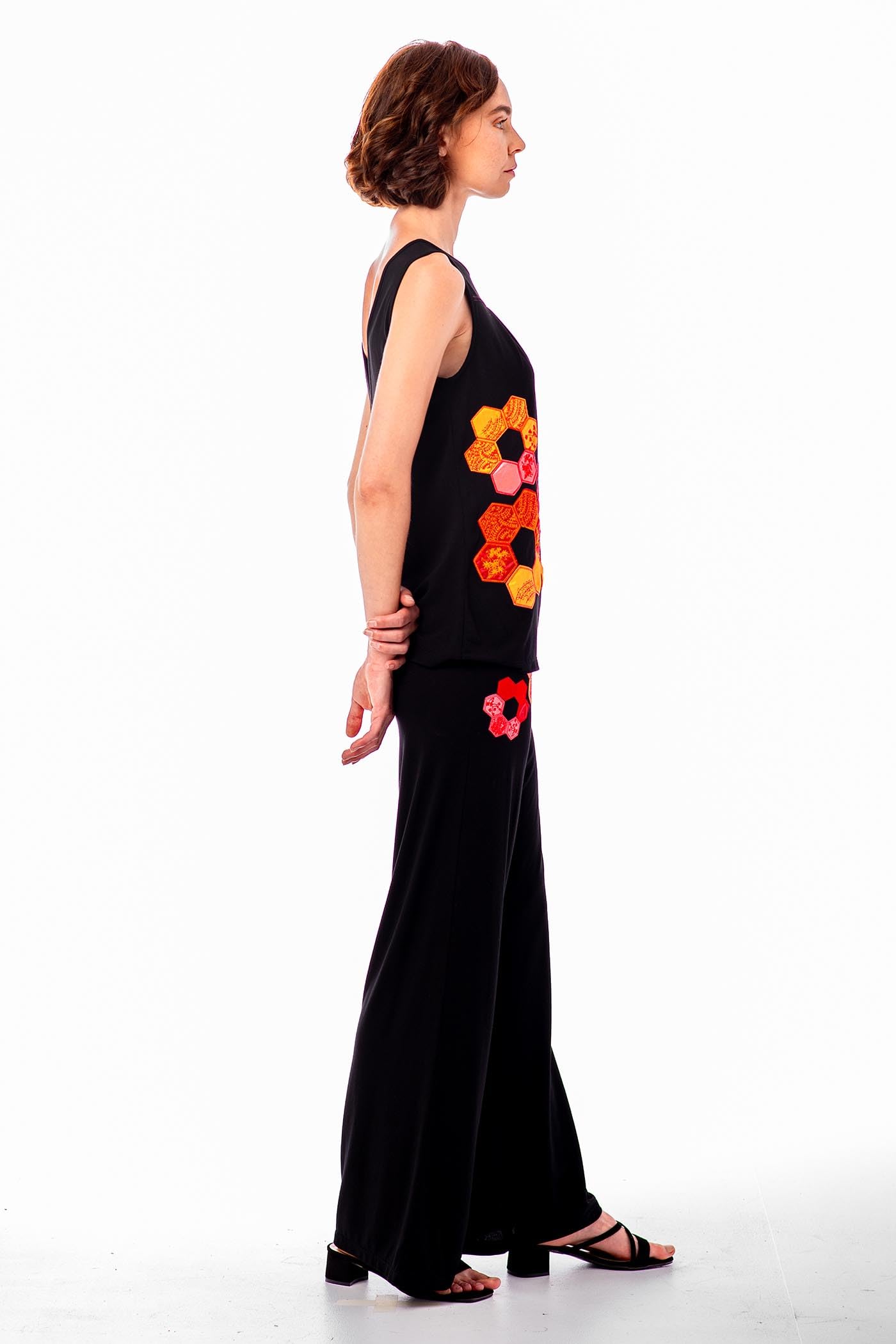 Mamatayoe Top Arte para Mujer – Top Negro sin Mangas para Eventos con Aplicaciones Bordadas, Tallas S-XXL