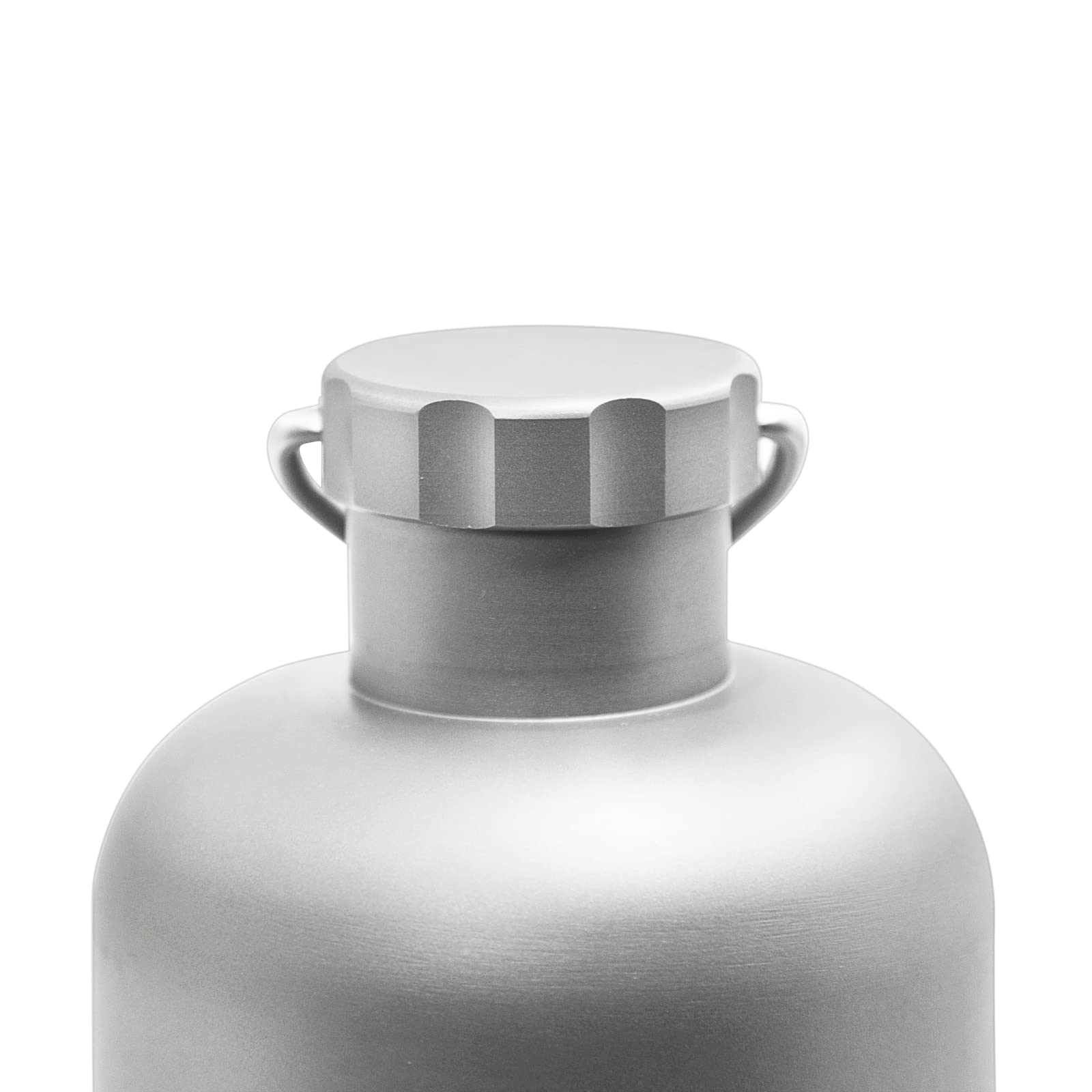 SILVERANT Bouteille d'eau en titane, Bouteille de camping ultralégère avec manchon thermique isolant et bouchon à boucle à clip pour randonnée et sports en plein air (400 ml - Ouverture étroite)