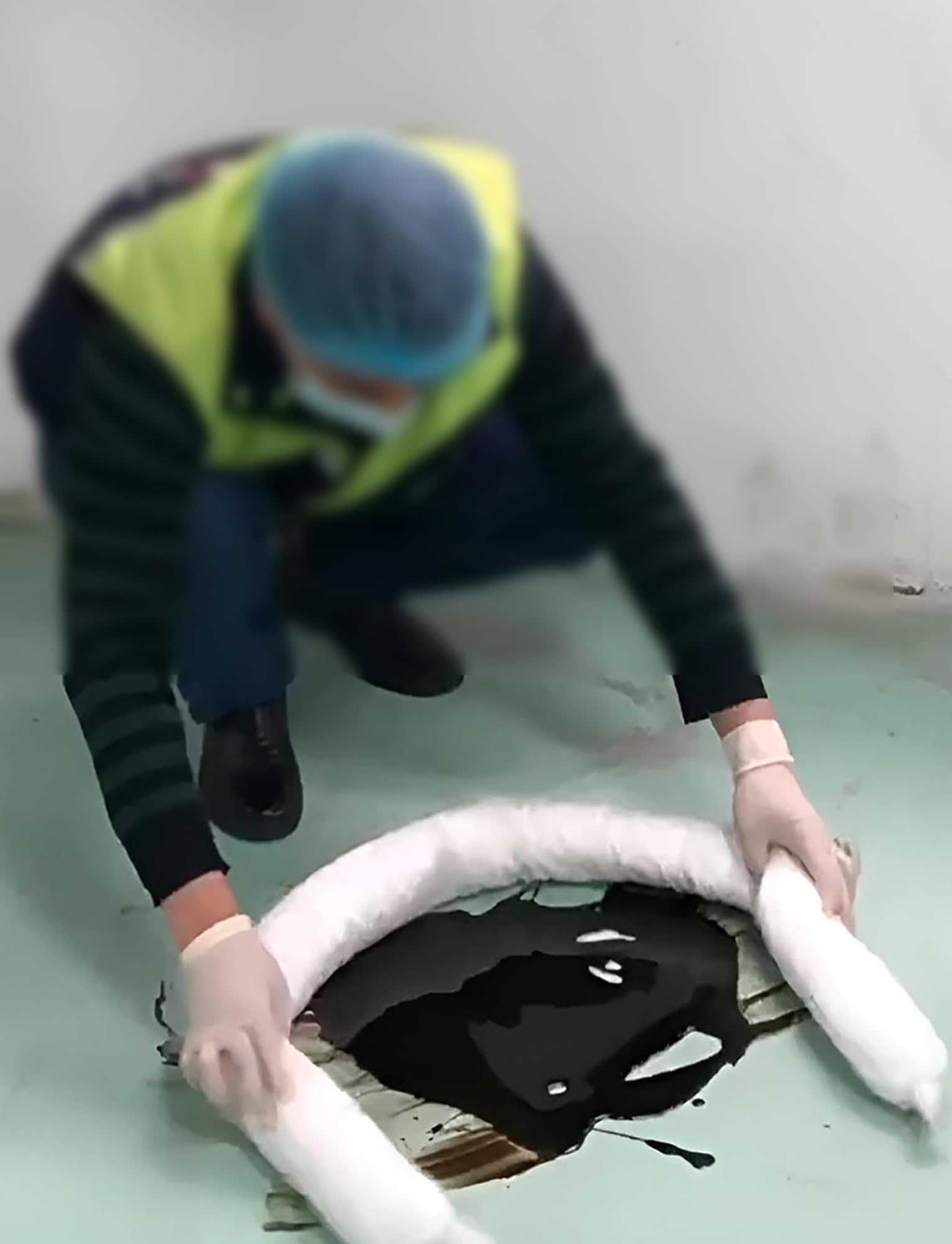 Zestaw do usuwania wycieków, Skarpety z polipropylenu pochłaniające olej 7,6-20 cm x 120-1000 cm do usuwania wycieków oleju(7.6x500cm/3x196.8in)
