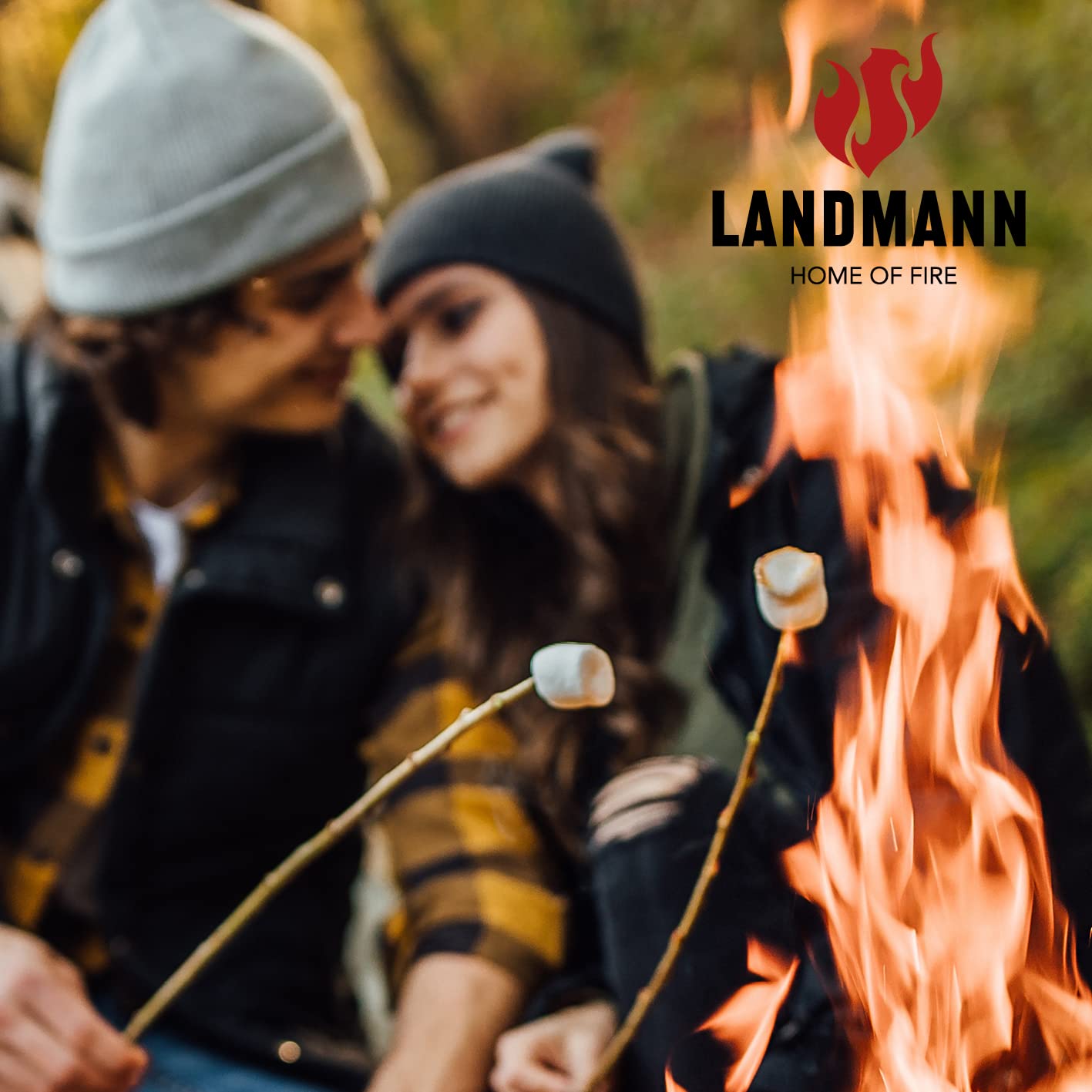 LANDMANN | Feuerkorb Steel Stripes für Garten | 360° Sicht auf das Feuer | Inklusive Bodenplatte für Aschefang und 3 verschraubten Beinen | Wetterfest | Stabil | Maße: ca. 44 x 44 x 65 cm