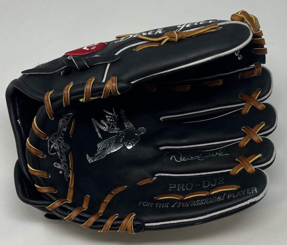 Derek Jeter Siged Autographed PRO-DJ2 Rawlings Baseball