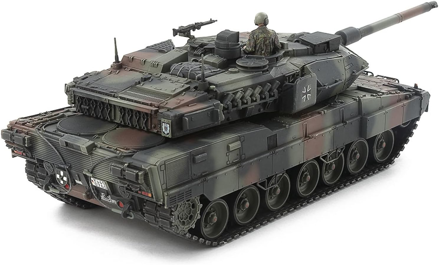 Tamiya 32607 1:48 KPz Leopard 2 A7V Model Building Kit, Plastic Kit, Hobby, Crafts, Tank Kit, Military, Tank 1:48, Stand Model Building