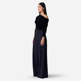 High Waist Wide Legged Trousers
