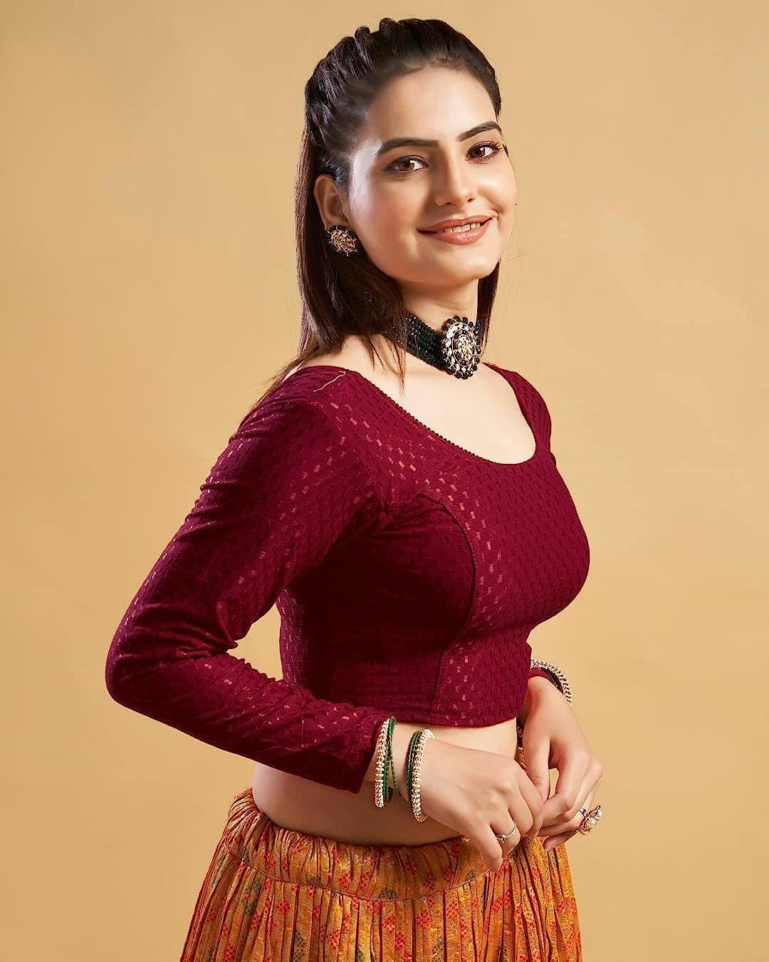 themilestocks Women's Blouses Readymade Gold Stretchable Saree Crop Top Choli Free Size Long Sleeve - Image 2