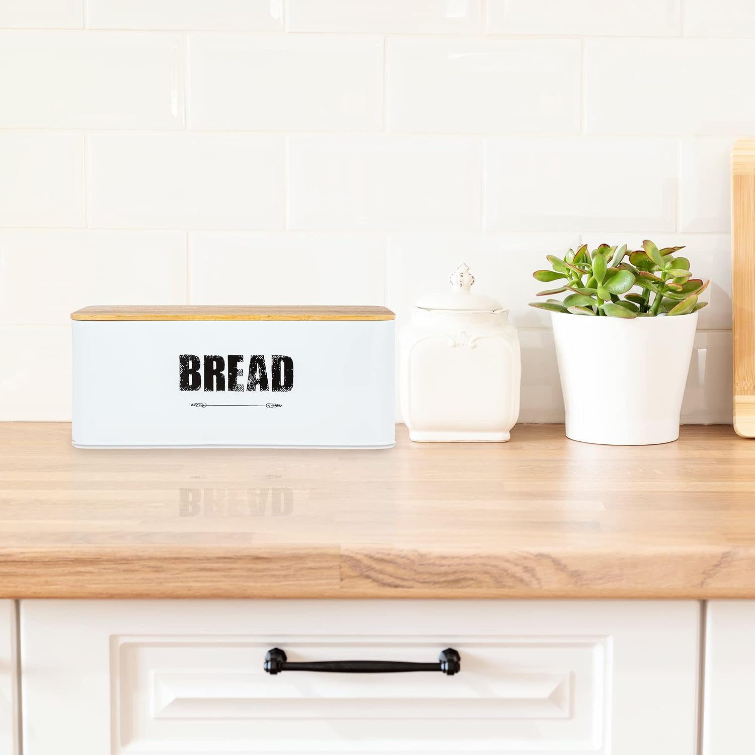 ZALI Bread Box for kitchen Countertop, White Farmhouse Bread Box with Bamboo Lid, Bread Container for Kitchen Counter, Bread Holder Storage Kitchen Decor, Vintage Design