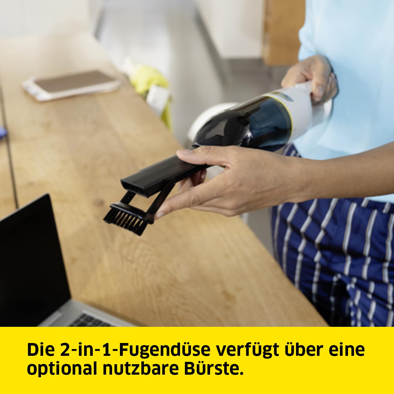 KÄRCHER Akku-Handstaubsauger CVH 3 Plus, Saugstark und überall einsatzbereit, Staubbehälter: 0,15 l, Gewicht: 0,55 kg, inkl. 7,2 V Akku, Ladestation + Adapter, 2-in-1 Fugendüse