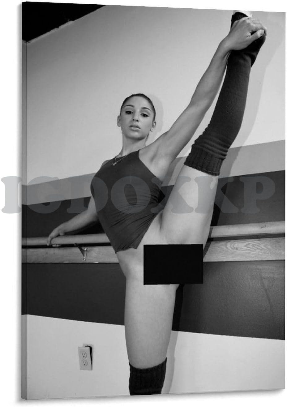 IDIDOS Model Abella Danger Art Dance Poster2 Aesthetic Art Deco Living Room Bedroom Decor Prints Frame-style-1 12x18inch30x45cm