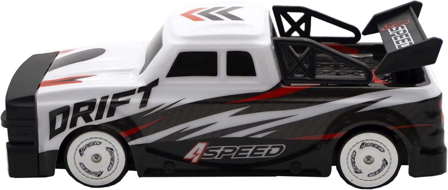 ബട്ടൺ ലേഔട്ട് കാണിക്കുന്ന സിൽവർലിറ്റ് 4SPEED റിമോട്ട് കൺട്രോളിന്റെ ക്ലോസ്-അപ്പ്