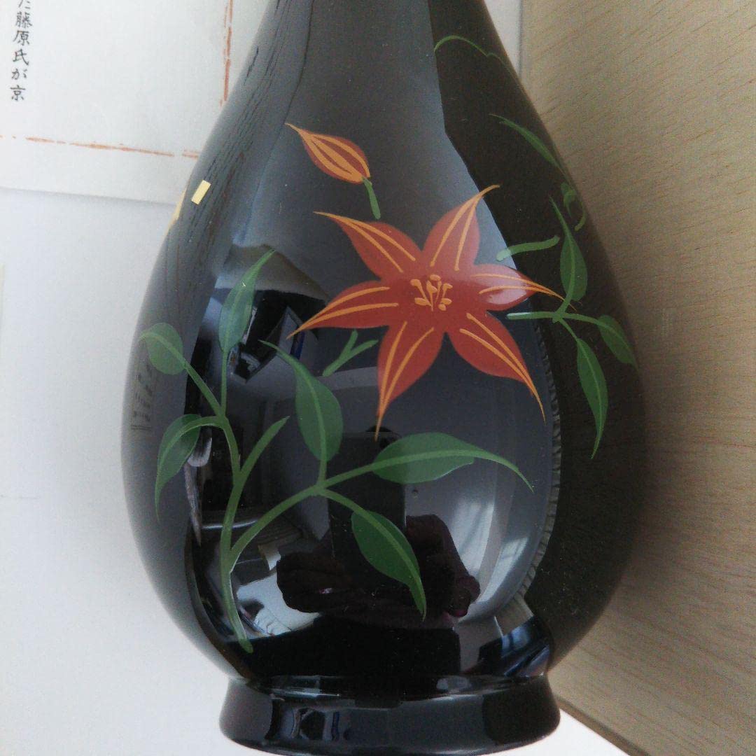 漆器 花瓶 黒地 花柄 景徳鎮の花瓶/中国/龍/花柄/骨董 | 骨董・アンティークのオンライン