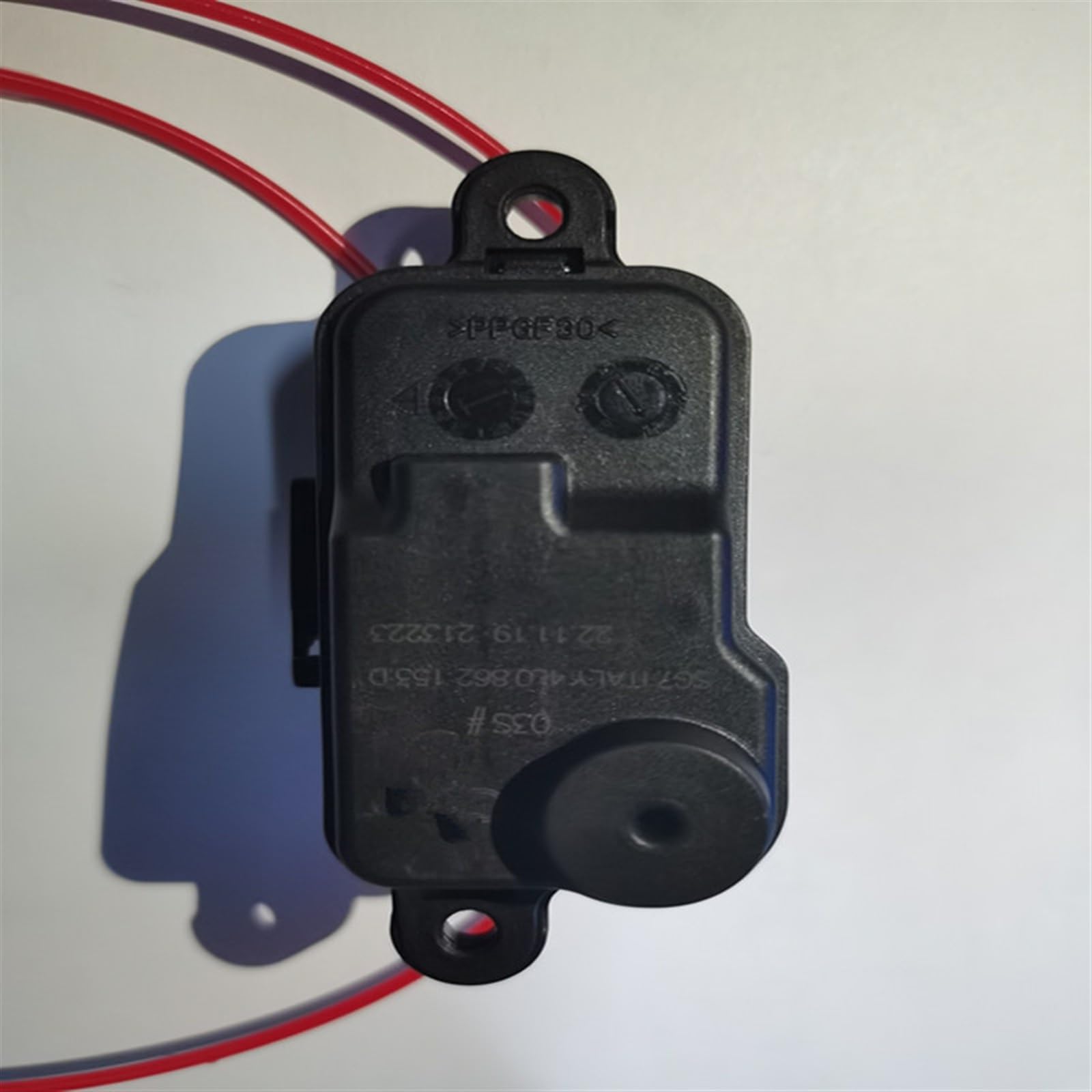 Aktualizator blokady korka paliwa do Audi A3, A3 Sportback, A6, C7, A6 Avant, A7, Q3, Q7 (numer części: 4L0862153D)