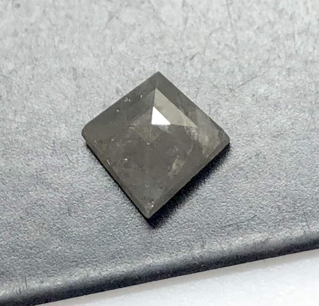 ローズカット ルース 4.27 カラットの天然ルースダイヤモンド、ローズカット