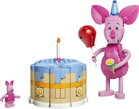 LEGO │ Disney Piglet’in Doğum Günü Eğlencesi 43305-9 Yaş ve Üzeri Çocuklar için Mumlu Doğum Günü Pastası ve Disney Piglet Minifigürü İçeren Yaratıcı Oyuncak Yapım Seti, Hediye Fikri (544 Parça)