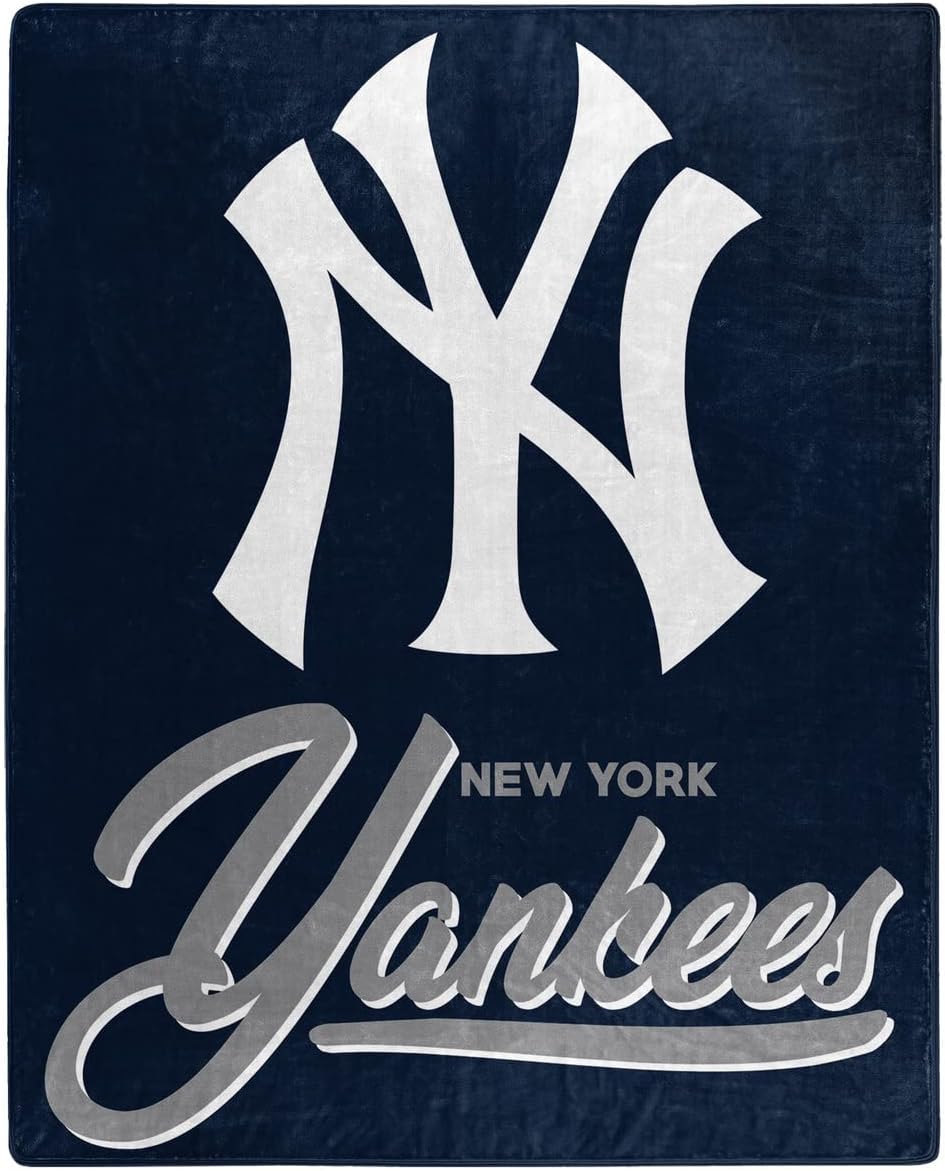 NORTHWEST ENTERPRISES MLB Signature Design 50"x60" Raschel Throw Blanket (New York Yankees)