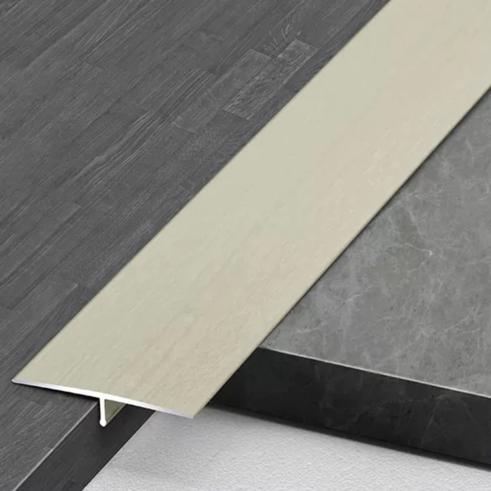Bande de transition pour sol en métal blanc 135 cm idéale pour rénover vos entrées