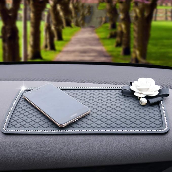 最大51 オフ スマホホルダー 強力 滑り止め シート ダッシュボードマット 車 車載 車載ホルダー 普通車 軽自動車 汎用 スマートフォンホルダー スマホ アクセサリー Smaksangtimur Jkt Sch Id