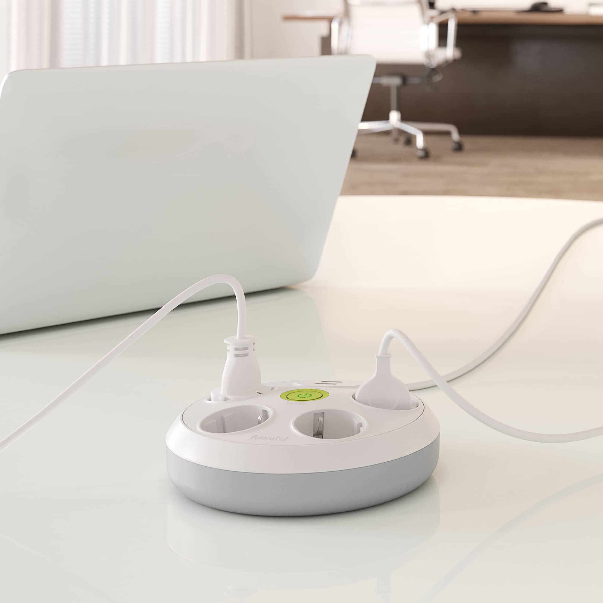 FAMATEL – Multipresa rotonda a 4 prese + 2 prese USB + interruttore | cavo da 3 m | con TT | 16 A | 250 V | Bianco | Spina USB di Ricarica Rapida | Protezione Sovratensioni