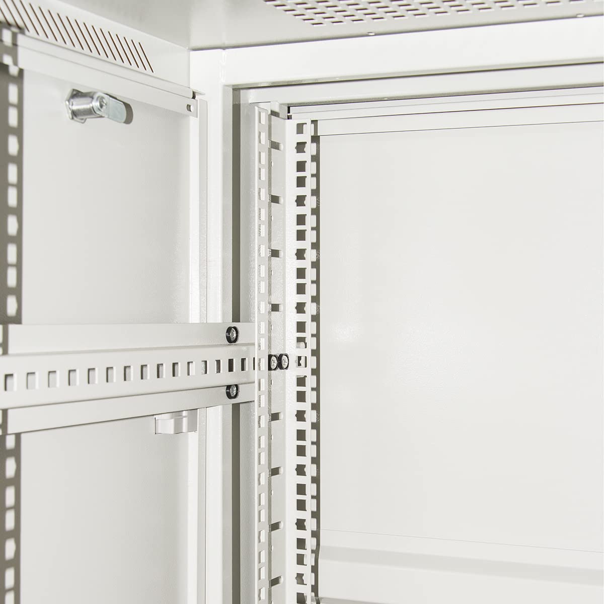 LINK armadio rack LK1922U66GR per reti 19" capacità di carico 800 kg in metallo verniciato a polvere con porta vetro di sicurezza e serratura dimensioni 60x60x116,6 cm colore grigio chiaro RAL7035